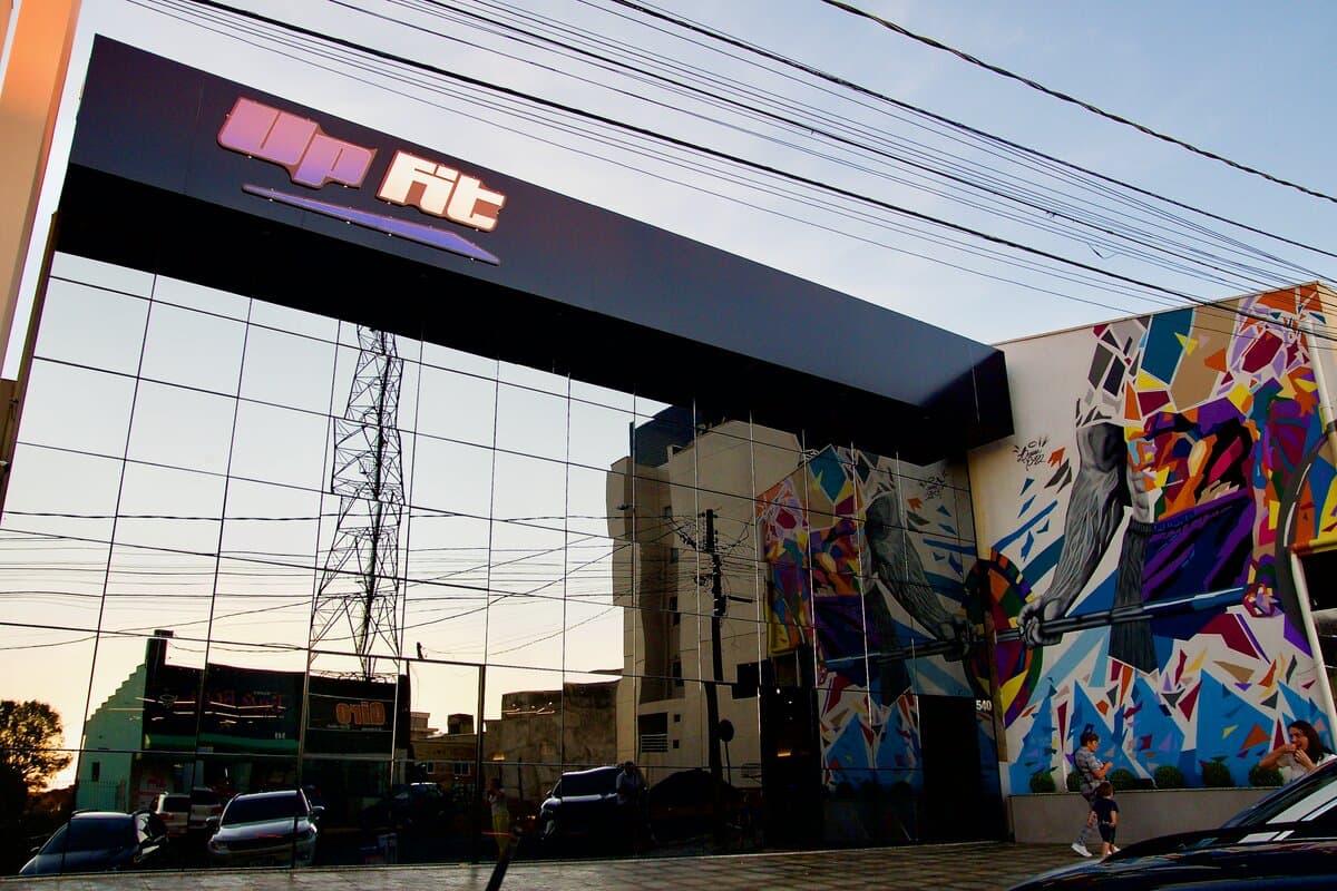 Fachada externa da academia